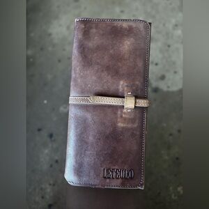 Women’s Thin Brown Leather Wallet